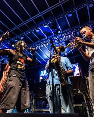 Lawrence - Band Houston