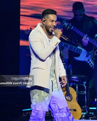 Romeo Santos Houston